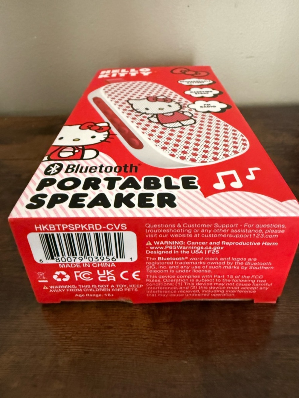 Hello Kitty Portable Bluetooth Speaker in Red and White - Picture 4 of 4